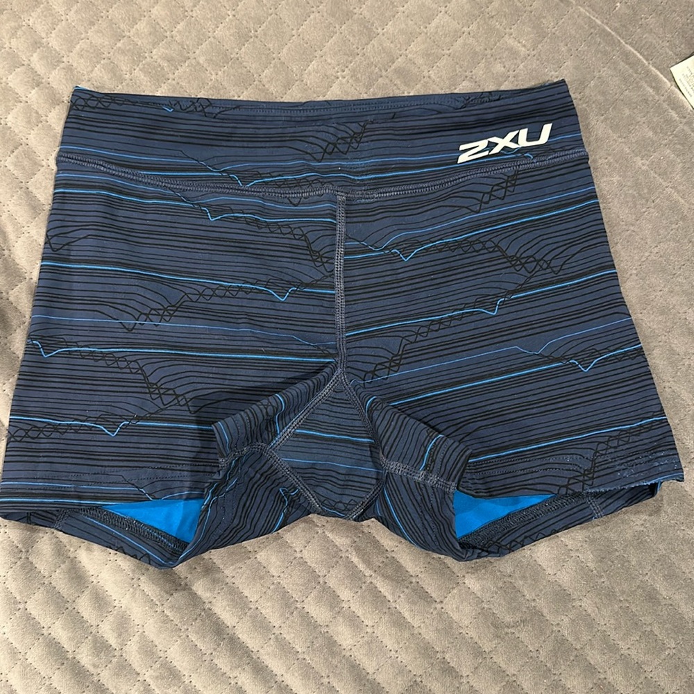 2XU athletic shorts